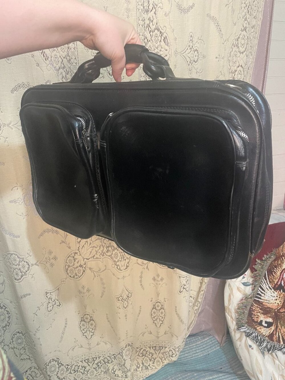 Peters bag Corp: vintage mid-century vinyl Bantam travelware suitcase